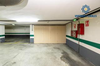 Aparcament cotxe a Barrio de Zaidín. En venta dos plazas de aparcamiento en el zaidin cochera cerrada Aparcament cotxe a Barrio de Zaidín. En venta dos plazas de aparcamiento en el zaidin cochera cerrada