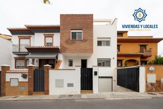 Maison jumelée à Ogíjares. Casa adosada en ogijares Maison jumelée à Ogíjares. Casa adosada en ogijares