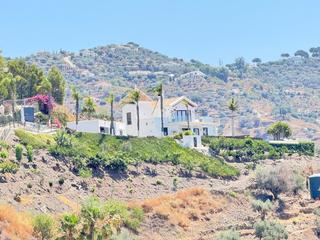 Xalet a Camino Algarrobo - Las Arenas. Villa de lujo con diseño de estilo moderno en vélez málaga. Xalet a Camino Algarrobo - Las Arenas. Villa de lujo con diseño de estilo moderno en vélez málaga.