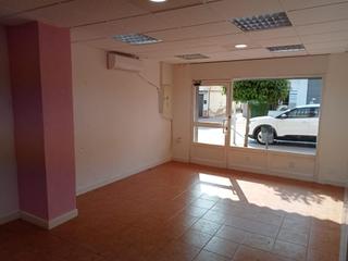 Affitto Locale commerciale Calle calle de las cruces. Local comercial en churriana de la vega Affitto Locale commerciale Calle calle de las cruces. Local comercial en churriana de la vega
