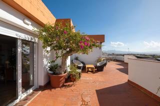 Attico  Calle el guerra. Descubre este exclusivo ático completamente reformado, con una e Attico  Calle el guerra. Descubre este exclusivo ático completamente reformado, con una e