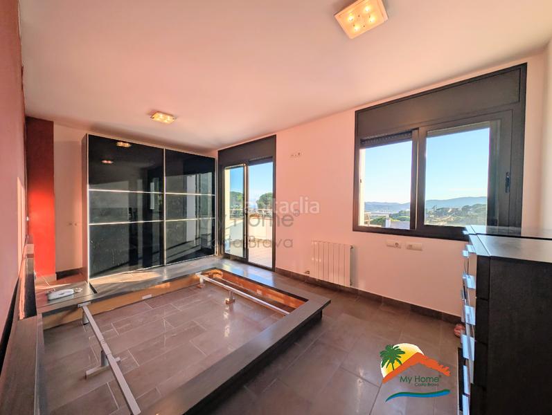 Foto 5407205e-0764-44c2-8a05-771624edf0b1. Casa amb calefacció aparcament piscina a Mas Mora-Sant Daniel Tordera Foto 5407205e-0764-44c2-8a05-771624edf0b1. Casa amb calefacció aparcament piscina a Mas Mora-Sant Daniel Tordera