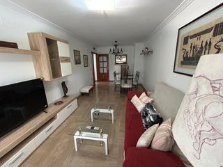 Lloguer Pis a Centro. Piso amueblado en primera linea del vial Lloguer Pis a Centro. Piso amueblado en primera linea del vial