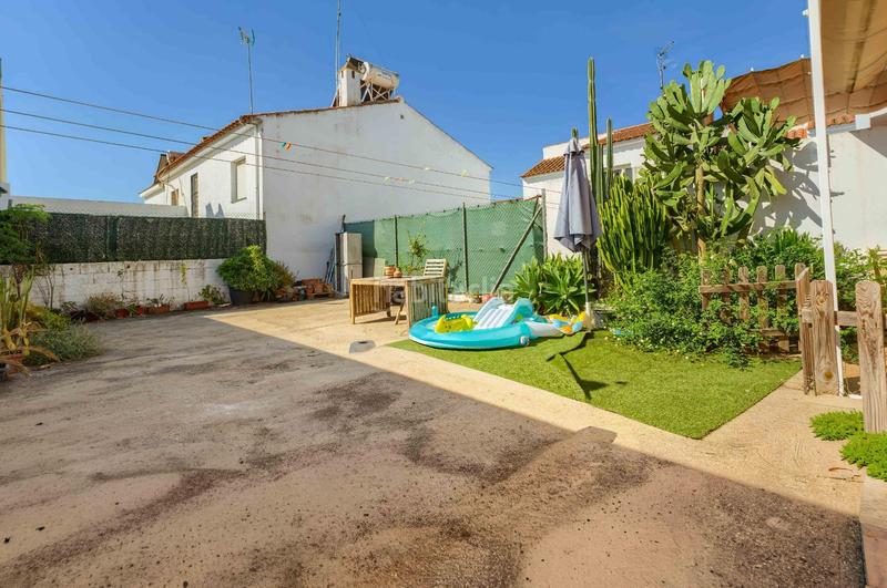 Foto 2d3ece71-4fef-464c-bda6-490be3125b1a. Casa adossada amb aparcament a Umbrete Foto 2d3ece71-4fef-464c-bda6-490be3125b1a. Casa adossada amb aparcament a Umbrete