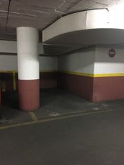 Parking coche Carrer bejar. Para moto o coche pequeño Parking coche Carrer bejar. Para moto o coche pequeño