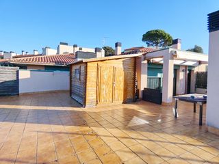 Zweistöckige Wohnung Cerca del centro de ullastrell. Con una amplia terraza Zweistöckige Wohnung Cerca del centro de ullastrell. Con una amplia terraza