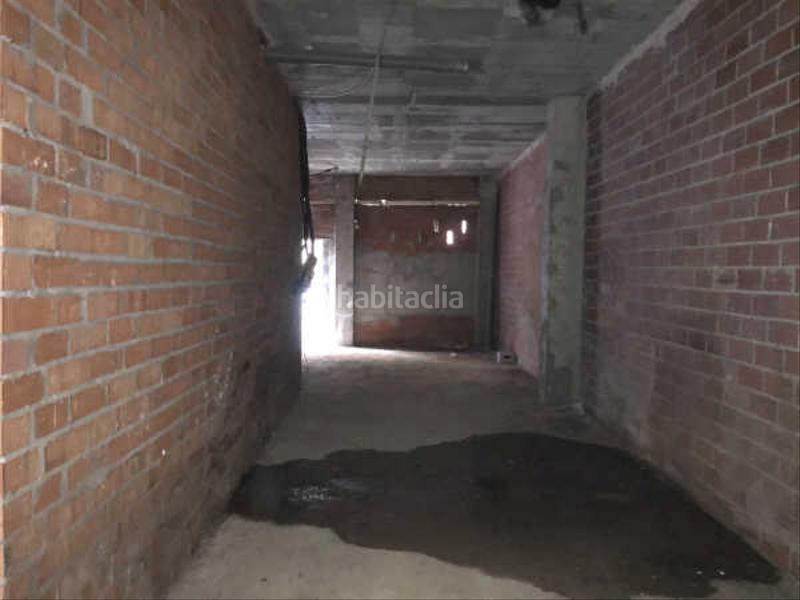 Foto 4f41d30a-b4f9-4a8a-b96e-b59def7706f0. Aparcament cotxe a Centre Salt Foto 4f41d30a-b4f9-4a8a-b96e-b59def7706f0. Aparcament cotxe a Centre Salt
