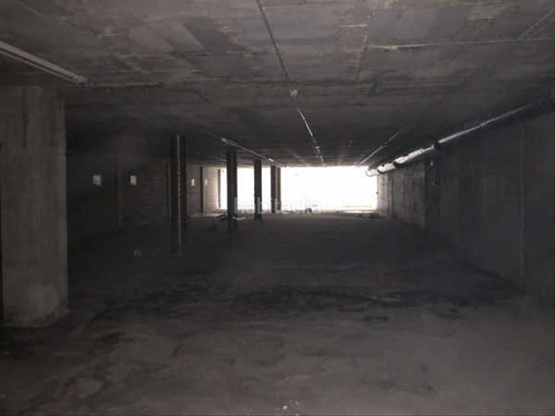 Foto bebc4963-363f-4b27-a88a-2167b4790f62. Aparcament cotxe a Centre Salt Foto bebc4963-363f-4b27-a88a-2167b4790f62. Aparcament cotxe a Centre Salt