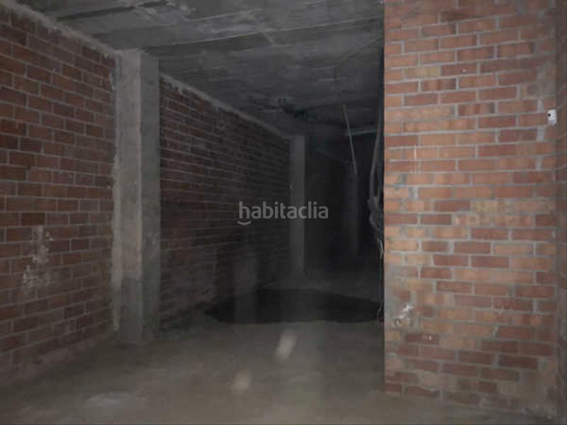 Foto 06034094-feed-45ce-825e-70fc003cfeb3. Parking voiture dans Centre Salt Foto 06034094-feed-45ce-825e-70fc003cfeb3. Parking voiture dans Centre Salt