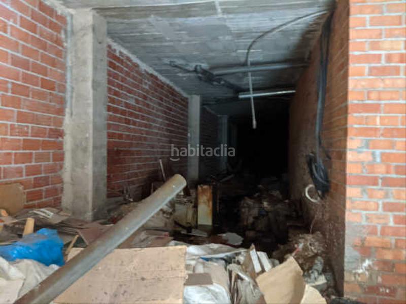 Foto 11205158-333b-427e-bdf3-d9018bf1a3f4. Parking voiture dans Centre Salt Foto 11205158-333b-427e-bdf3-d9018bf1a3f4. Parking voiture dans Centre Salt