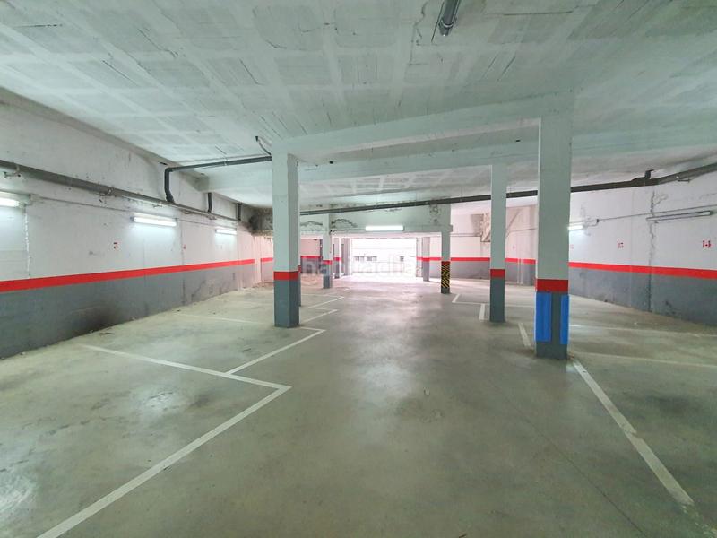 Foto b2b25d80-fa4a-47c7-89de-00e4653cec73. Autoparkplatz in Llagostera Foto b2b25d80-fa4a-47c7-89de-00e4653cec73. Autoparkplatz in Llagostera