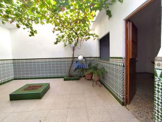 Maison à Nueva Alcalá. Casa en venta en zona santa lucía, 6 dormitorios. Maison à Nueva Alcalá. Casa en venta en zona santa lucía, 6 dormitorios.