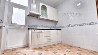 Pis a Palmete. Se vende amplio bajo en palmete  94 m, 3 habitaciones y 2 baños Pis a Palmete. Se vende amplio bajo en palmete  94 m, 3 habitaciones y 2 baños