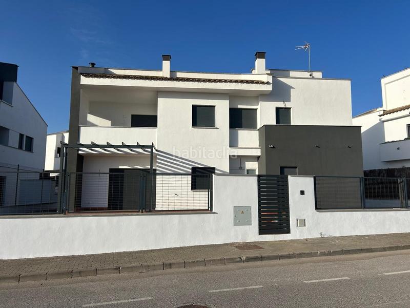 Foto efe01186-f33a-45d0-8540-f0c992417289. Xalet a calle lentisco 23 a Las Pajanosas Guillena Foto efe01186-f33a-45d0-8540-f0c992417289. Xalet a calle lentisco 23 a Las Pajanosas Guillena