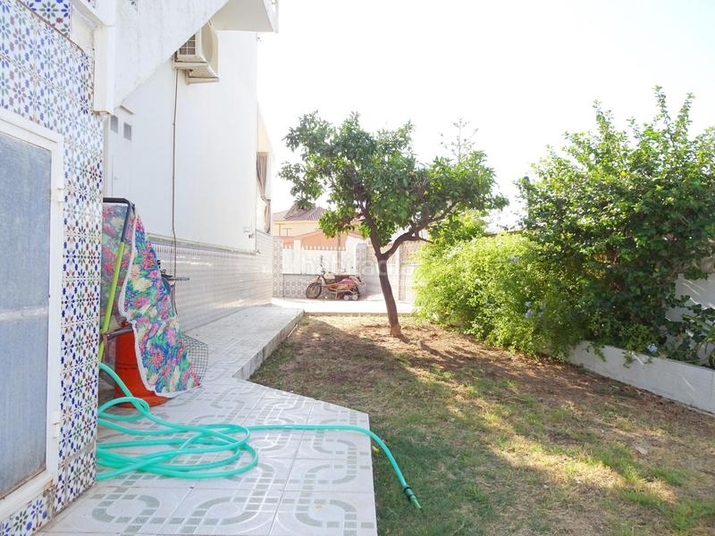 Foto c150bd5a-a9bf-4d47-a416-a53d58a9803a. Chalet avec parking piscine dans Capellanía - Retamar Alhaurín de la Torre Foto c150bd5a-a9bf-4d47-a416-a53d58a9803a. Chalet avec parking piscine dans Capellanía - Retamar Alhaurín de la Torre