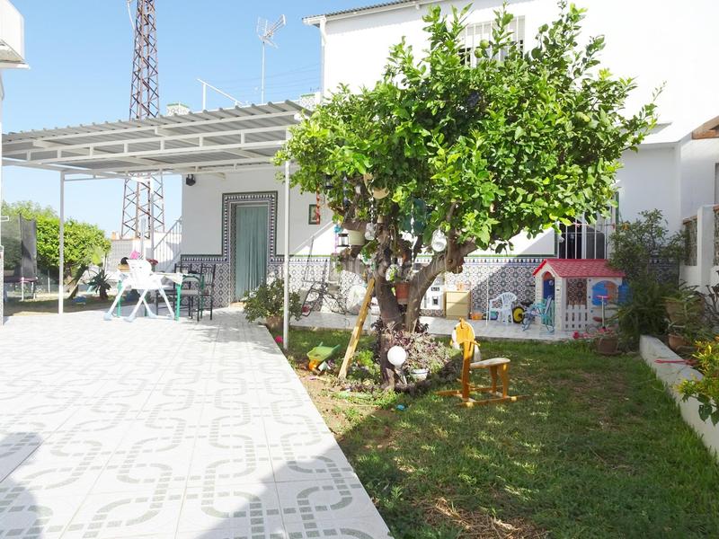 Foto ff685d1e-4b07-4d38-af98-0f417eddeaf0. Chalet avec parking piscine dans Capellanía - Retamar Alhaurín de la Torre Foto ff685d1e-4b07-4d38-af98-0f417eddeaf0. Chalet avec parking piscine dans Capellanía - Retamar Alhaurín de la Torre