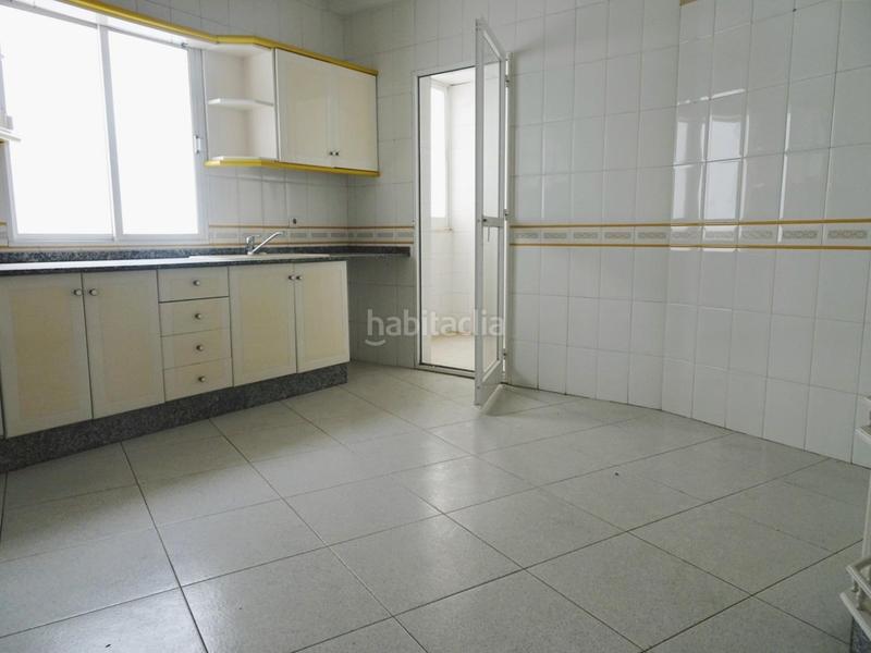 Foto 7f69965a-f6b5-4dbf-88d2-d56ae1e6ba2b. Pis a Centro Lucena Foto 7f69965a-f6b5-4dbf-88d2-d56ae1e6ba2b. Pis a Centro Lucena