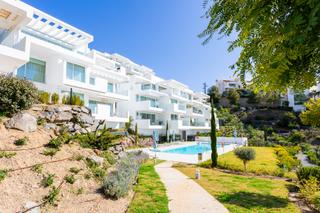 Planta baixa a Ojén. Lujoso apartamento contemporáneo de dos dormitorios en planta ba Planta baixa a Ojén. Lujoso apartamento contemporáneo de dos dormitorios en planta ba