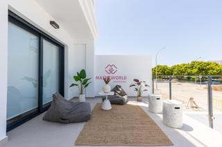 Maison jumelée à Rafal. Modernas casas adosadas con solárium y sótano en rafal, alicante Maison jumelée à Rafal. Modernas casas adosadas con solárium y sótano en rafal, alicante