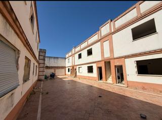 Edifici a Olivares. Compra de crédito en junio 2025 a la venta por 849.143,34 .local Edifici a Olivares. Compra de crédito en junio 2025 a la venta por 849.143,34 .local
