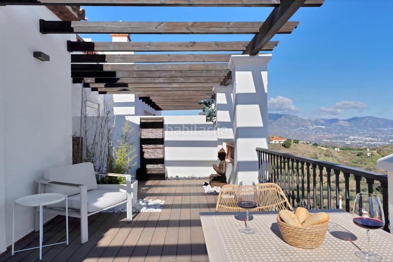 Foto 1e5c139b-13db-4780-bdc2-f71c7ba28222. Dachwohnung mit heizung parking pool in Calahonda Mijas Foto 1e5c139b-13db-4780-bdc2-f71c7ba28222. Dachwohnung mit heizung parking pool in Calahonda Mijas