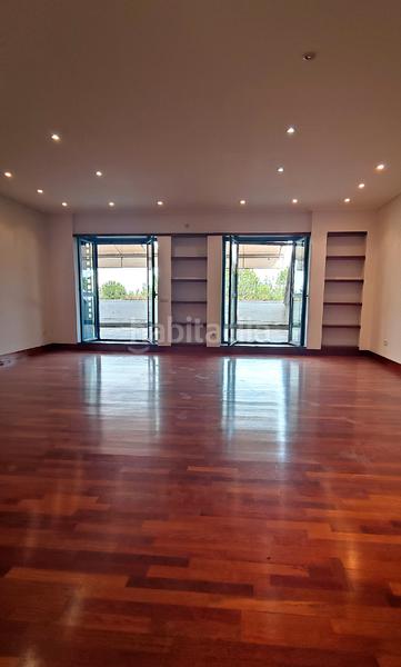 Foto 4c2d7a70-00af-47d0-9bd3-2ea2909e9a3a. Rent flat with heating pool in Camas Foto 4c2d7a70-00af-47d0-9bd3-2ea2909e9a3a. Rent flat with heating pool in Camas