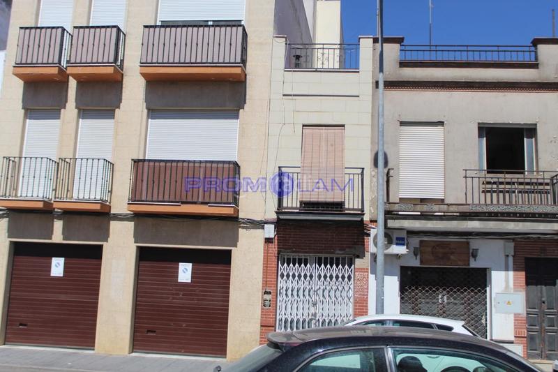 Foto 4b5dc362-b098-419b-ba8a-07b4a55f81ea. Piso  locales comerciales en coria del rio en Coria del Río Foto 4b5dc362-b098-419b-ba8a-07b4a55f81ea. Piso  locales comerciales en coria del rio en Coria del Río