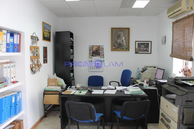 Foto 898bb50d-d0f9-44f3-8a57-3a67f111e4dc. Piso  locales comerciales en coria del rio en Coria del Río Foto 898bb50d-d0f9-44f3-8a57-3a67f111e4dc. Piso  locales comerciales en coria del rio en Coria del Río