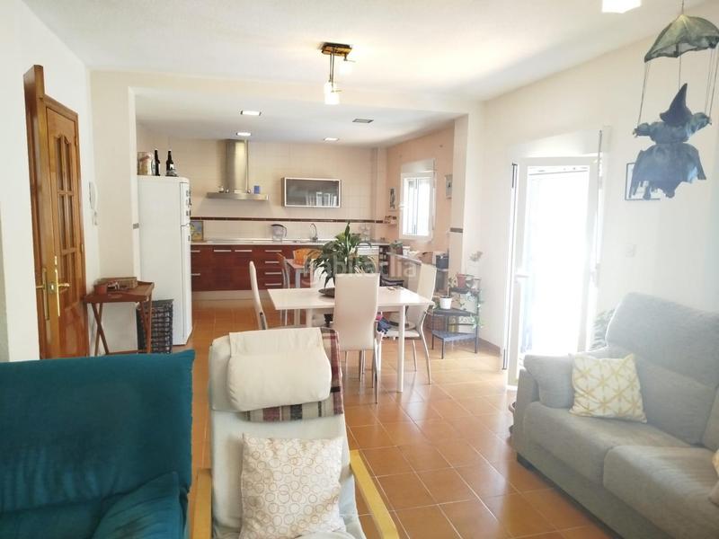 Foto 1e254c60-9e67-4638-b283-e823610c5d41. Casa pareada en Güevéjar Foto 1e254c60-9e67-4638-b283-e823610c5d41. Casa pareada en Güevéjar