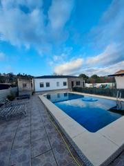 House in Calle la peña 32 House in Calle la peña 32