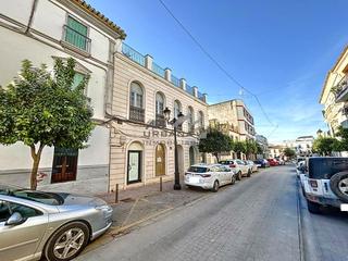 Local commercial  Del capitán muñoz olive Local commercial  Del capitán muñoz olive