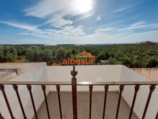 Doppelhaus  Calle principal 33. Excelente casa seminueva con gran patio en la victoria (carlota) Doppelhaus  Calle principal 33. Excelente casa seminueva con gran patio en la victoria (carlota)