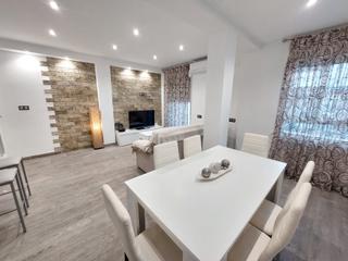 Pis  Hermano luján. Excelente piso reformado, amueblado, equipado, ascensor y terraz Pis  Hermano luján. Excelente piso reformado, amueblado, equipado, ascensor y terraz