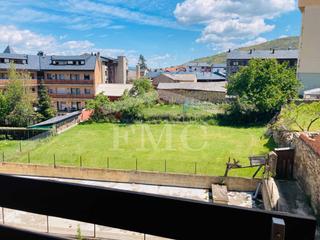 Rent Apartment in Alp. Apartament amb terrassa Rent Apartment in Alp. Apartament amb terrassa
