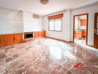 Maison à Campo de la Verdad - Miraflores. Amplia casa en campo de la verdad zona baja, con garaje y terra Maison à Campo de la Verdad - Miraflores. Amplia casa en campo de la verdad zona baja, con garaje y terra