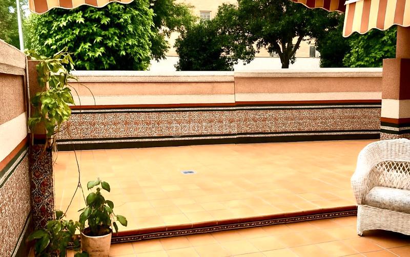 Foto 5510f6ea-f9d4-4290-a60b-747f4253f62d. Maison jumelée avec cheminée piscine dans Urbadiez - Entrepuentes Sevilla Foto 5510f6ea-f9d4-4290-a60b-747f4253f62d. Maison jumelée avec cheminée piscine dans Urbadiez - Entrepuentes Sevilla