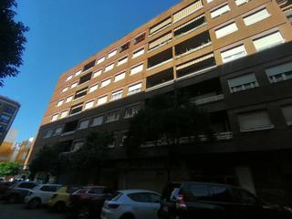 Pis a Villa de rota 1. Magnífico piso en plena avenida de medina azahara con cochera y Pis a Villa de rota 1. Magnífico piso en plena avenida de medina azahara con cochera y