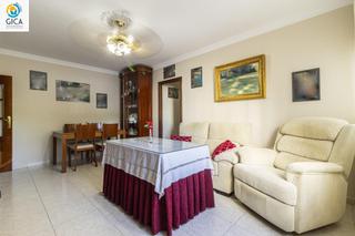 Pis a Santiago - Coronación. Piso de 3 dormitorios en las torres Pis a Santiago - Coronación. Piso de 3 dormitorios en las torres