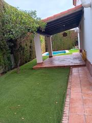 Rent Towny house in Gelves. Chalet pareado con piscina privada Rent Towny house in Gelves. Chalet pareado con piscina privada