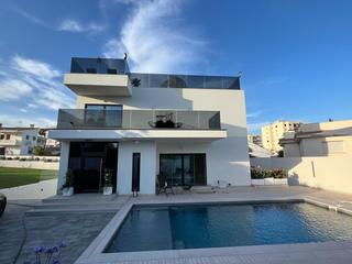 Casa en Solymar. Exclusiva villa de lujo a tan solo 5 minutos a pie de la playa d Casa en Solymar. Exclusiva villa de lujo a tan solo 5 minutos a pie de la playa d