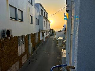 Pis a Zahara. Piso a 30 metros de la playa en venta en zahara de los atunes. Pis a Zahara. Piso a 30 metros de la playa en venta en zahara de los atunes.