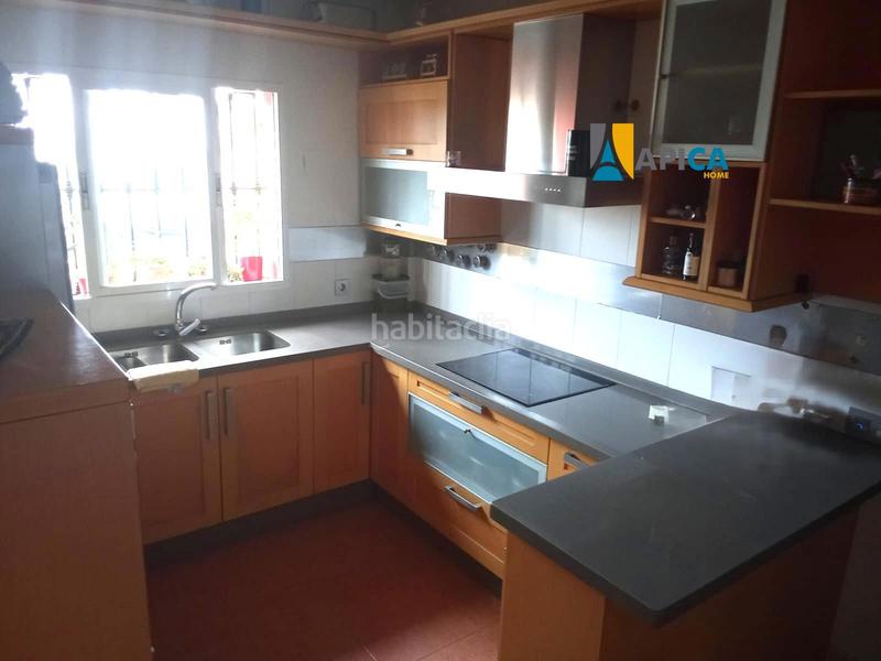 Foto 3116d2a5-90bf-48af-a0a2-c913164963f5. Casa adossada amb aparcament piscina a La Granja - La Colina - Los Pastores Algeciras Foto 3116d2a5-90bf-48af-a0a2-c913164963f5. Casa adossada amb aparcament piscina a La Granja - La Colina - Los Pastores Algeciras