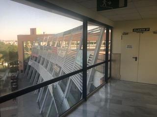 Office space  Plaza agua del. Fantástica oficina diáfana en pleno centro de tomares. Office space  Plaza agua del. Fantástica oficina diáfana en pleno centro de tomares.