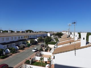 Piso Calle unamuno. Vivienda en mazagón. piscina comunitaria. Piso Calle unamuno. Vivienda en mazagón. piscina comunitaria.