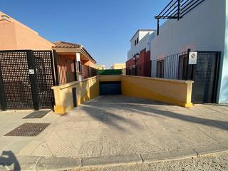 Lloguer Aparcament cotxe a Avenida carmen laffon 3. Alquiler de plazas de garaje en burguillos Lloguer Aparcament cotxe a Avenida carmen laffon 3. Alquiler de plazas de garaje en burguillos