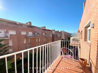 Tríplex en Carrer de maria cortina i pascual, 8. Con parking y piscina Tríplex en Carrer de maria cortina i pascual, 8. Con parking y piscina