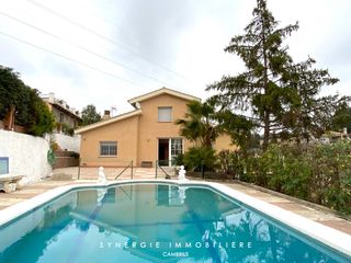 House in Carrer de tarragona, 1. Individual con piscina House in Carrer de tarragona, 1. Individual con piscina