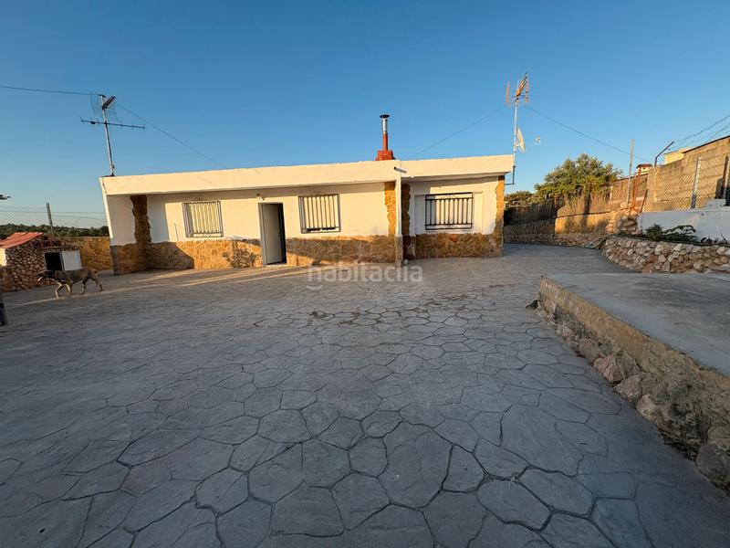 Foto b2636674-2aa4-4402-bd41-e27b38693f52. Xalet amb aparcament piscina a Cheste Foto b2636674-2aa4-4402-bd41-e27b38693f52. Xalet amb aparcament piscina a Cheste