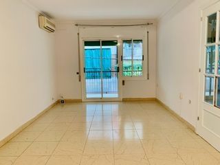 Alquiler Piso en Carrer doctor fleming, 25. Piso con balcon y patio Alquiler Piso en Carrer doctor fleming, 25. Piso con balcon y patio