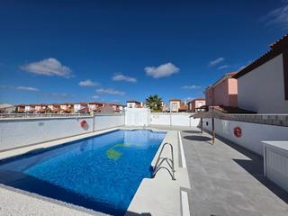 Casa adossada a Fuente de Piedra. Casa adosada con piscina comunitaria en fuente de piedra Casa adossada a Fuente de Piedra. Casa adosada con piscina comunitaria en fuente de piedra